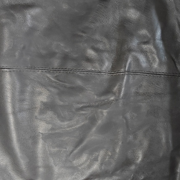 Bailey 44 Medium Black Faux Leather Metallic Crop Flare Hem Lupine Capri Pants - Picture 7 of 14